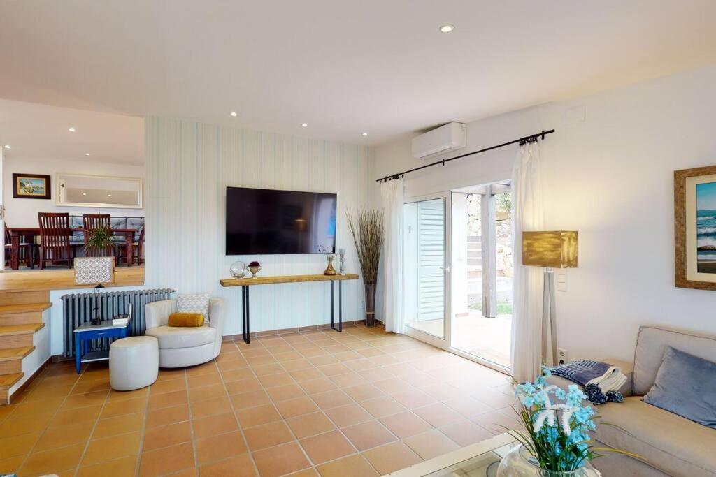 Lesal Villas Rentals, Villa Mar Azul, Тоса де Мар Екстериор снимка